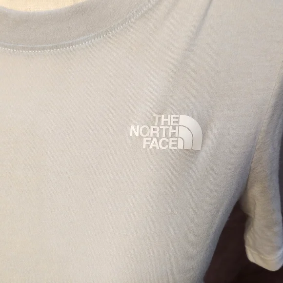 The North Face Lightweight Performance Tee – Grey – Size S - Picture 4 of 11